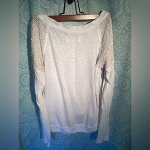 White heather long sleeve shirt